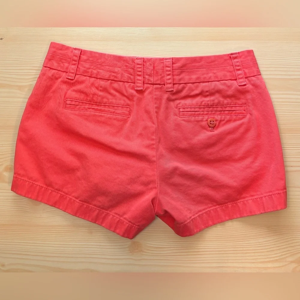 J. Crew | Chino Broken-in Coral 2.5” Shorts | 2